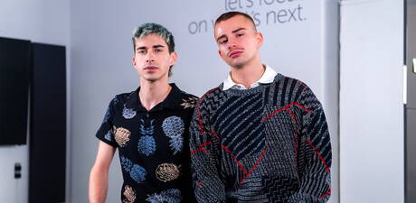 少年ジェイク・ノベロと若いライアン・ジェイコブスの熱いアナルセックス