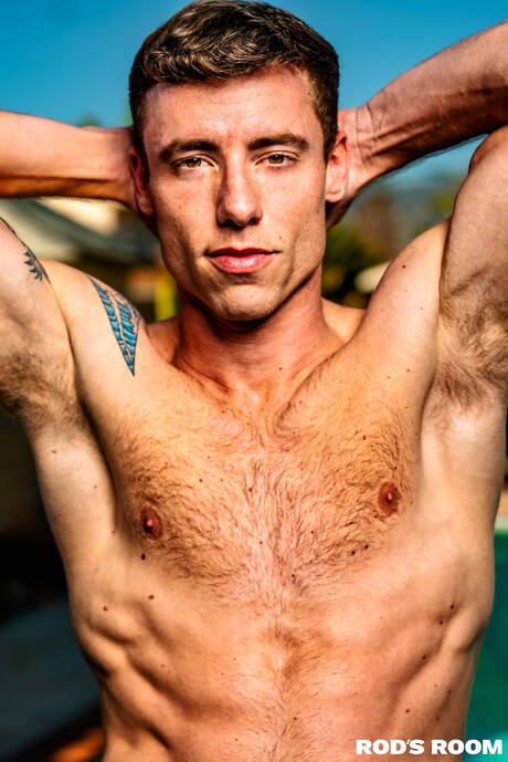 Rods Room: Two american guys husky guy Ty Santana and beefcake Justin Matthews in hot interracial ass fuck action outside