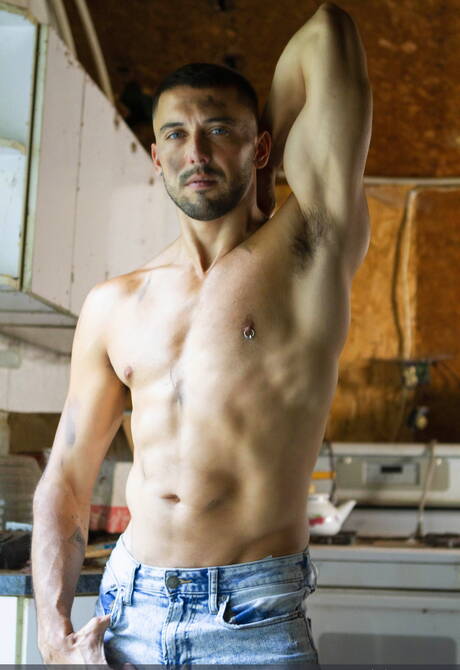 Der muskulöse Kanadier Ryan Bones und der harte Kanadier Shane Jackson bohren einen Arsch