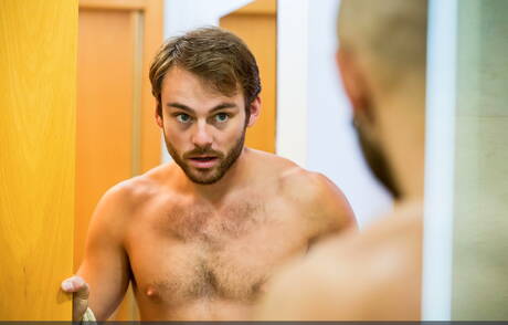 Die tätowierten Glatzköpfe Drew Dixon, Max Adonis und Patrick Dei haben Spaß mit Schwänzen