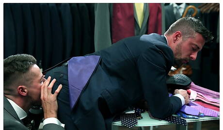 De gespierde Adam Dacre en superstud Scott Hunter hebben een hete sekservaring