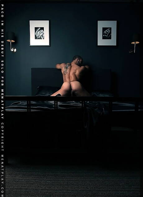 Muscular Paco jerk off