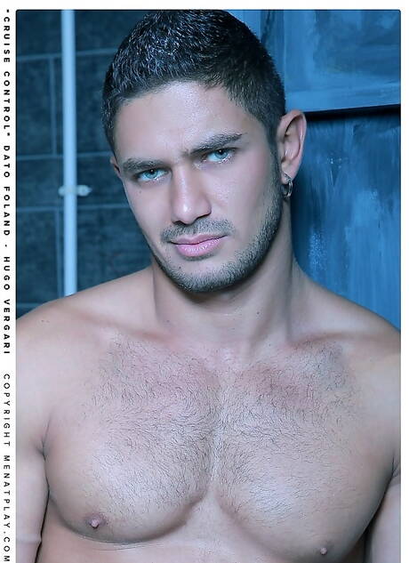 Die muskulösen Russen Dato Foland und Hugo Vergari haben eine heiße Paarszene