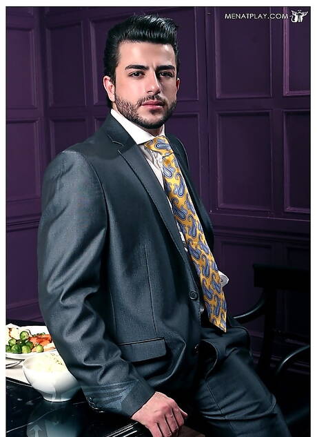 帥哥 Harry Louis 和身材魁梧的 Marco Sessions 互相吸吮和操弄