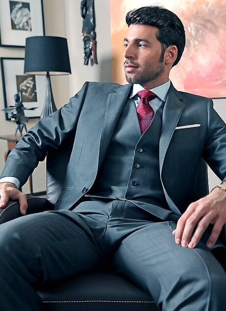 Spanish hairy stud Dario Beck masturbating