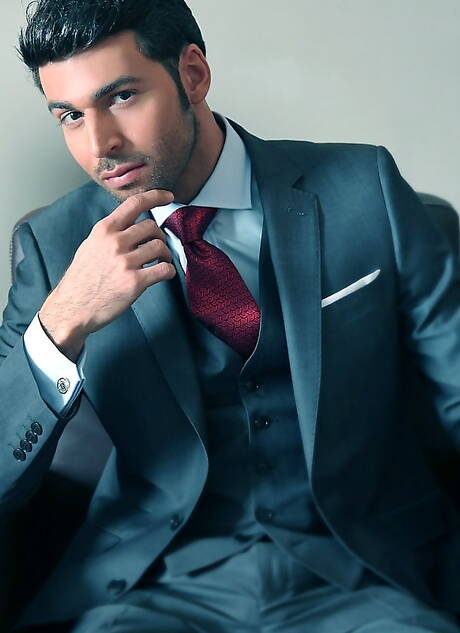 Spanish hairy stud Dario Beck masturbating