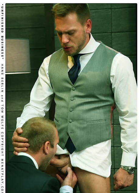 De gespierde Duitse Hans Berlin en de gespierde Amerikaanse Tom Wolfe in hete anale seks