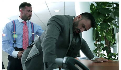 性感男孩 Caleb Roca 和性感夥伴 Flex 鑽屁股