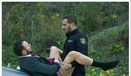 Edu Boxer and spanish hunky guy Gabriel Vanderloo love each other outdoor