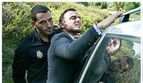 Edu Boxer and spanish hunky guy Gabriel Vanderloo love each other outdoor