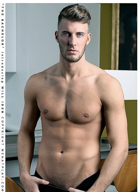 Le costaud Will Iden se branle la bite