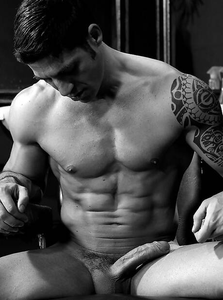 肌肉男Axel Brooks與帥哥Nathan Price激情肛交