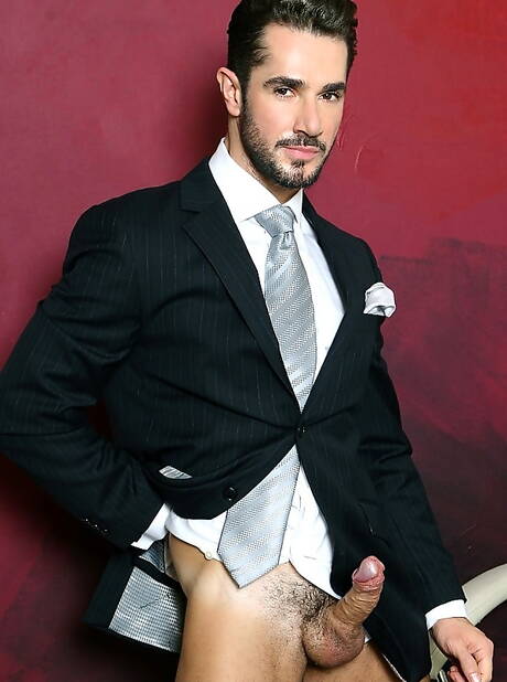 Men At Play: English otter Dean Monroe jack off with toy