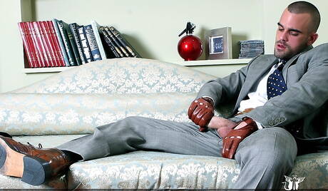 American husky guy Damien Crosse having a pleasure