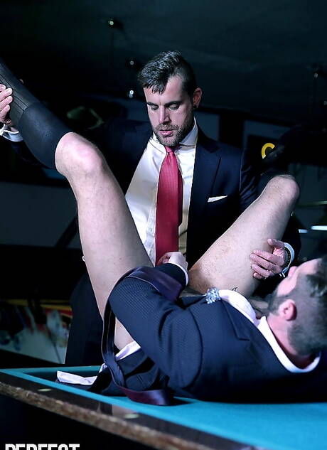 Der spanische Gay-Bär Dani Robles und Isaac Eliad haben guten Analsex