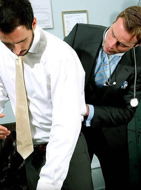 Men At Play: Stud Ludovic Canot and well-built Neil Stevens in hot ass fuck action