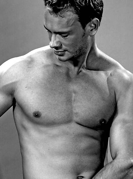 Il duro Boris Sacharov si masturba