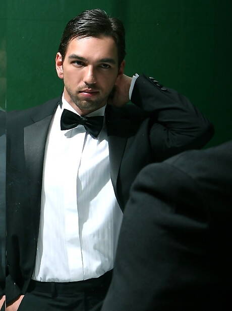 Latynoski, muskularny Lucky Daniels i umięśniony Nathan Price ruchają się w dupę po ssaniu