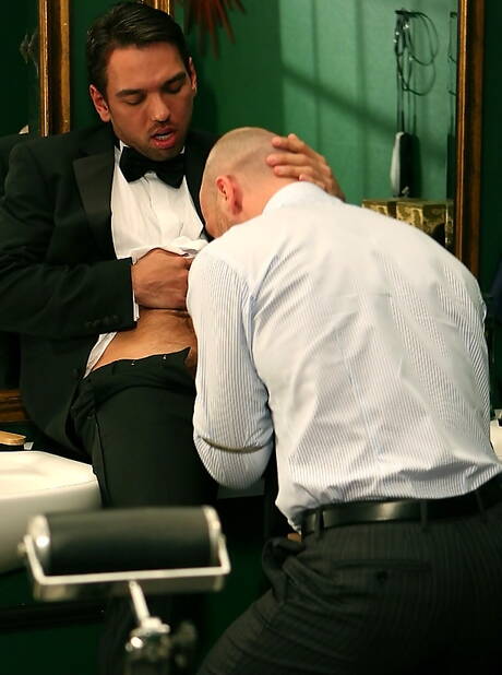 Latynoski, muskularny Lucky Daniels i umięśniony Nathan Price ruchają się w dupę po ssaniu