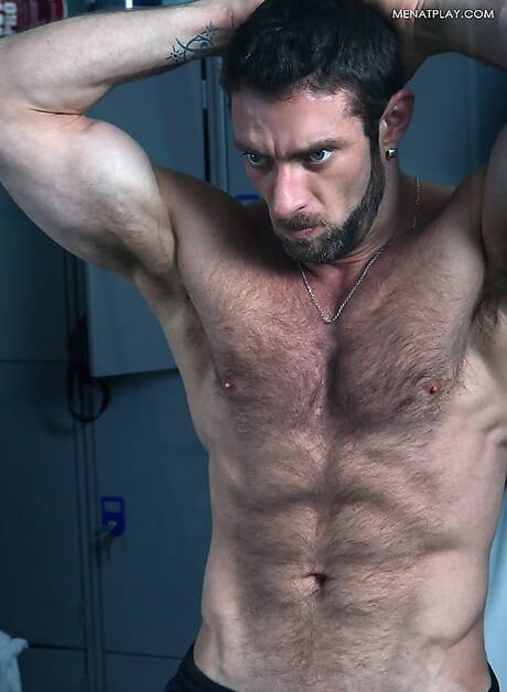 Spanish gay bear Scott Carter stripping off