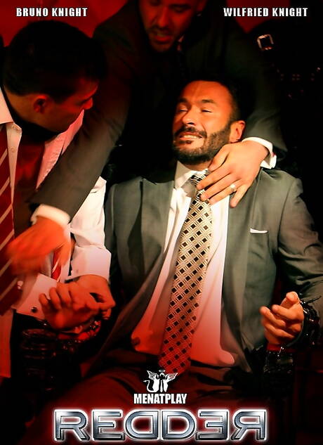 Men At Play: Der schöne Bruno Knight und der hinreißende Wilfried Knight ficken nach dem Saugen in den Arsch