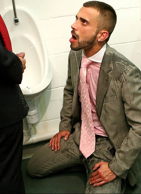 Alec Hills and american tough guy Damien Crosse have a hot couple sex in bath