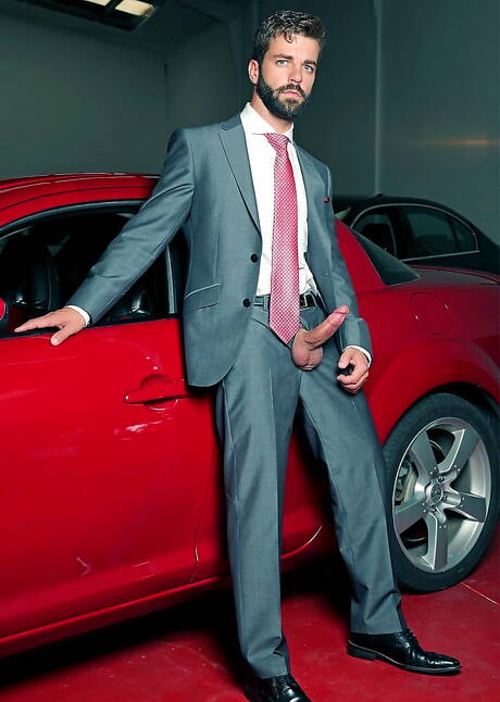 スペインのホットなクマのダニ・ロブレスとポルトガルのよくできたヘクター・デ・シルバはフェラチオの後にお尻をファックします