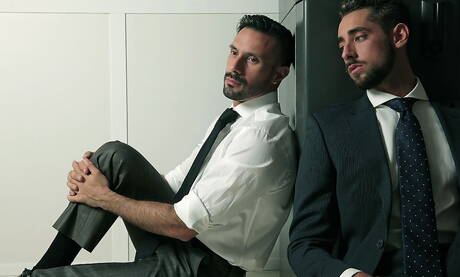 Flex 和西班牙毛茸茸的馬西莫·皮亞諾做愛