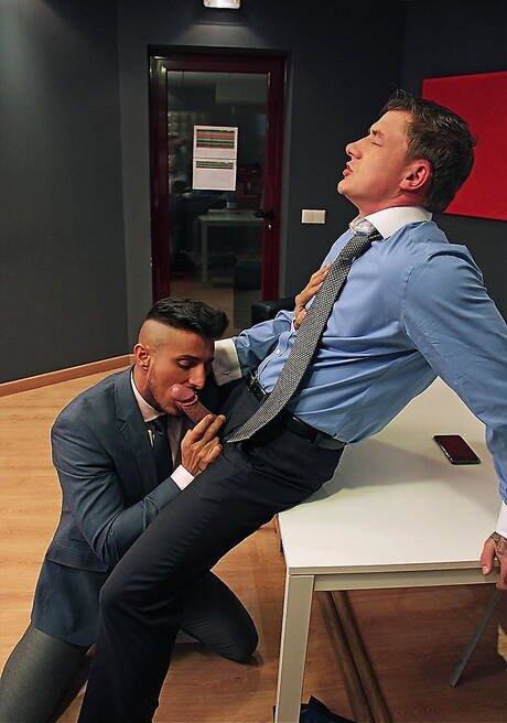 Men At Play: British stud Geordie Jackson and latin stud Klein Kerr in hot anal sex