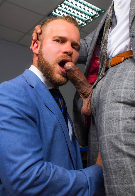 Attractive dude Malek Tobias and hot guy Viktor Rom in hot ass bang