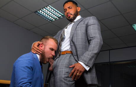 Attractive dude Malek Tobias and hot guy Viktor Rom in hot ass bang