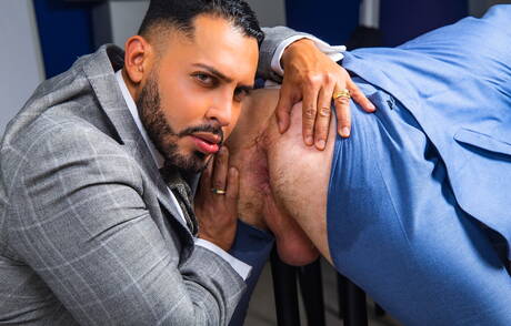 Attractive dude Malek Tobias and hot guy Viktor Rom in hot ass bang