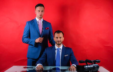 Der gut gebaute Damon Heart und der bullige Franky Fox bohren einen Arsch