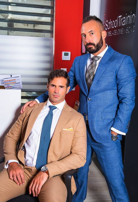 Der spanische Bär Dani Robles und der attraktive Xavi Garcia ficken nach dem Schwanzlutschen