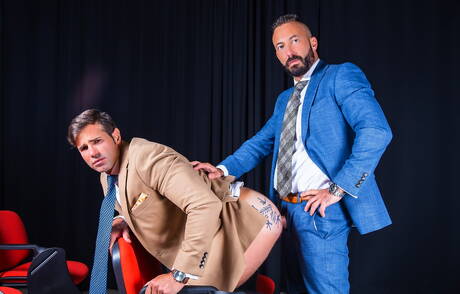 Der spanische Bär Dani Robles und der attraktive Xavi Garcia ficken nach dem Schwanzlutschen