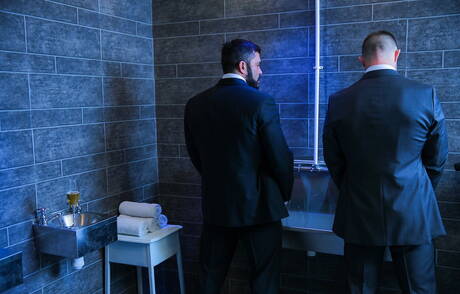 Men At Play: American bull Paul Wagner and australian bear Rogan Richards fuck after dick sucking in bathroom