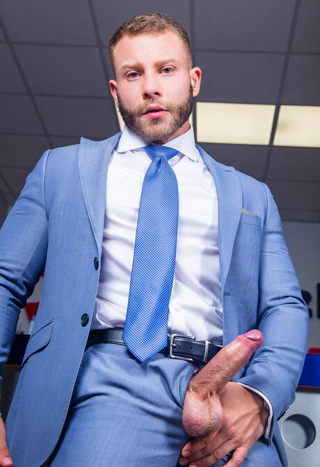 Men At Play: Gorgeous boy Bastian Karim and attractive guy Diego Reyes have a good sex