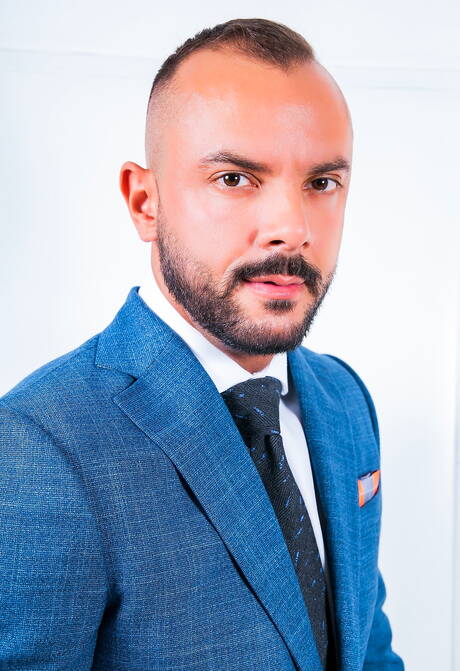 Der gut gebaute Javi Gray und der attraktive Sir Peter haben guten Sex