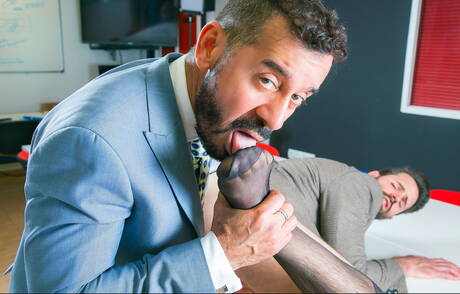 Spanish bear Dani Robles and tough guy Thomas Thunder sucking and screwing each other