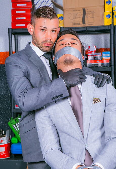 Muscular Jonathan Miranda and muscular Ricky Blue likes to be roped