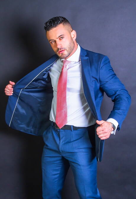 巴西硬漢安迪·斯塔爾和肌肉男馬西莫·阿拉德的火熱同性戀場景