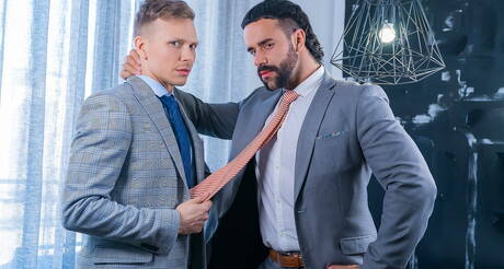 加拿大帥哥Ethan Chase和法國熟女Teddy Torres激情激情做愛