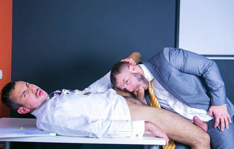 Muscular Dani Rivera and spanish bull Diego Reyes in hot ass bang