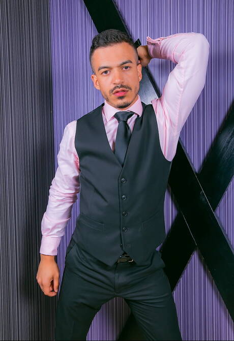 Der harte Kerl Bruno Max und der muskulöse Jonathan Miranda haben heißen Sex