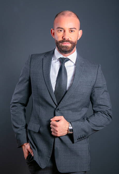 Beefcake Bruno Max and muscular Sir Peter in hot ass bang