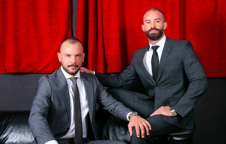 Beefcake Bruno Max and muscular Sir Peter in hot ass bang