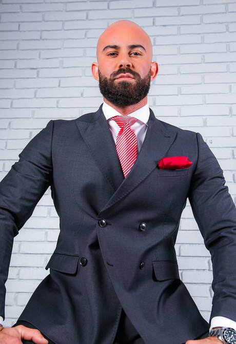 タフガイのブルーノ・マックスと筋肉質なマヌエル・レイエスが熱いカップルセックスをする