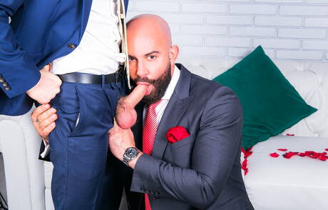 Tough guy Bruno Max and beefy Manuel Reyes have a hot couple sex