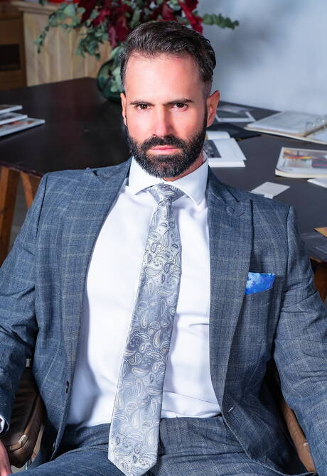 Der harte Kerl Dani Robles und der muskulöse Gustavo Cruz lieben sich