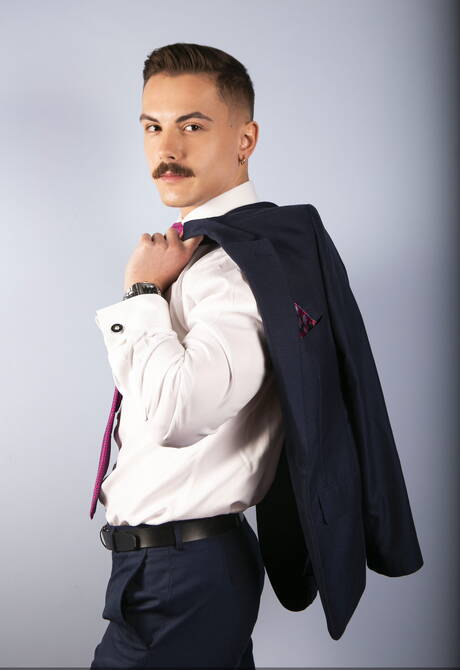 Die versauten Kumpels Austin Sugar, Jonas Jackson und Manuel Skye bei einem heißen Dreier-Arschfick in der Badewanne